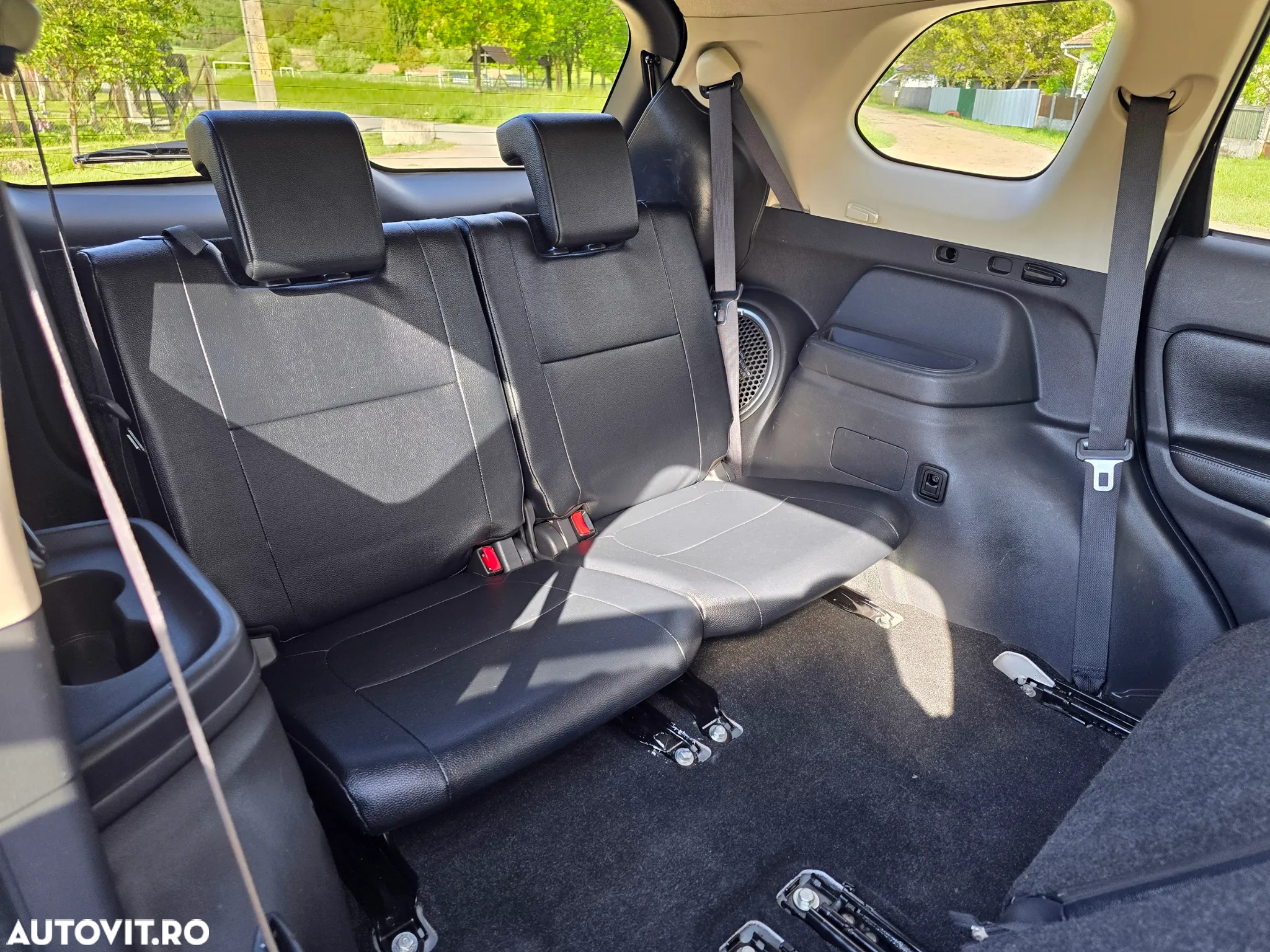 Mitsubishi Outlander 2.2 DI-D 4WD Instyle - 30