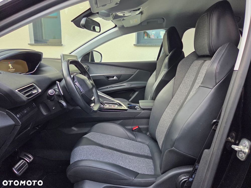 Peugeot 3008 1.5 BlueHDi Allure Pack S&S EAT8 - 38