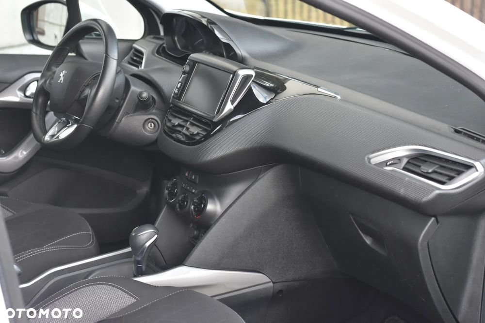 Peugeot 2008 PureTech 110 Stop&Start EAT6 Crossway - 22