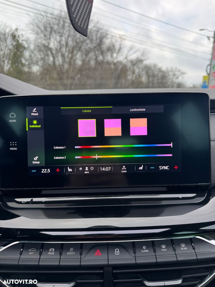 Skoda Octavia 2.0 TDI DSG Style - 27