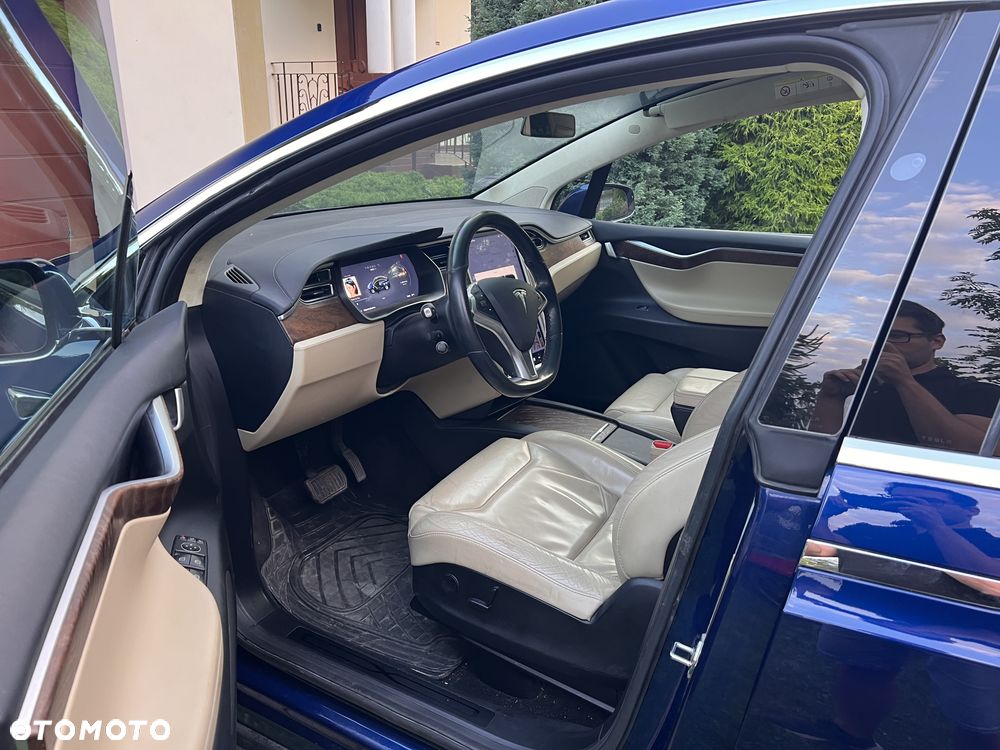 Tesla Model X Long Range Plus - 9