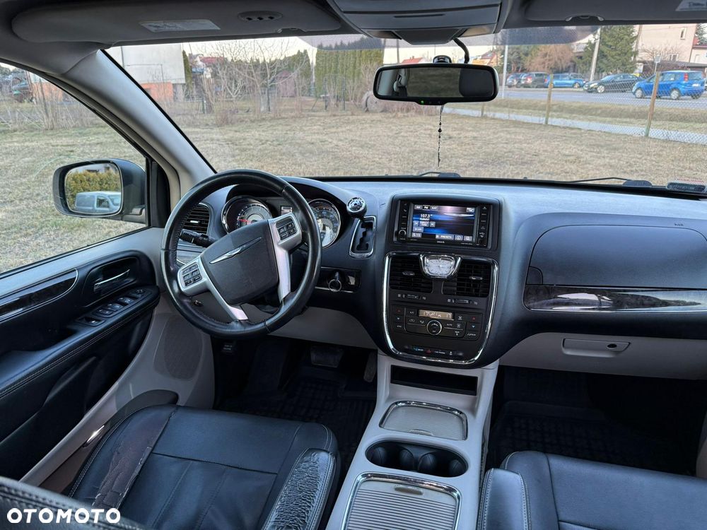 Chrysler Town & Country 3.6 Touring - 7