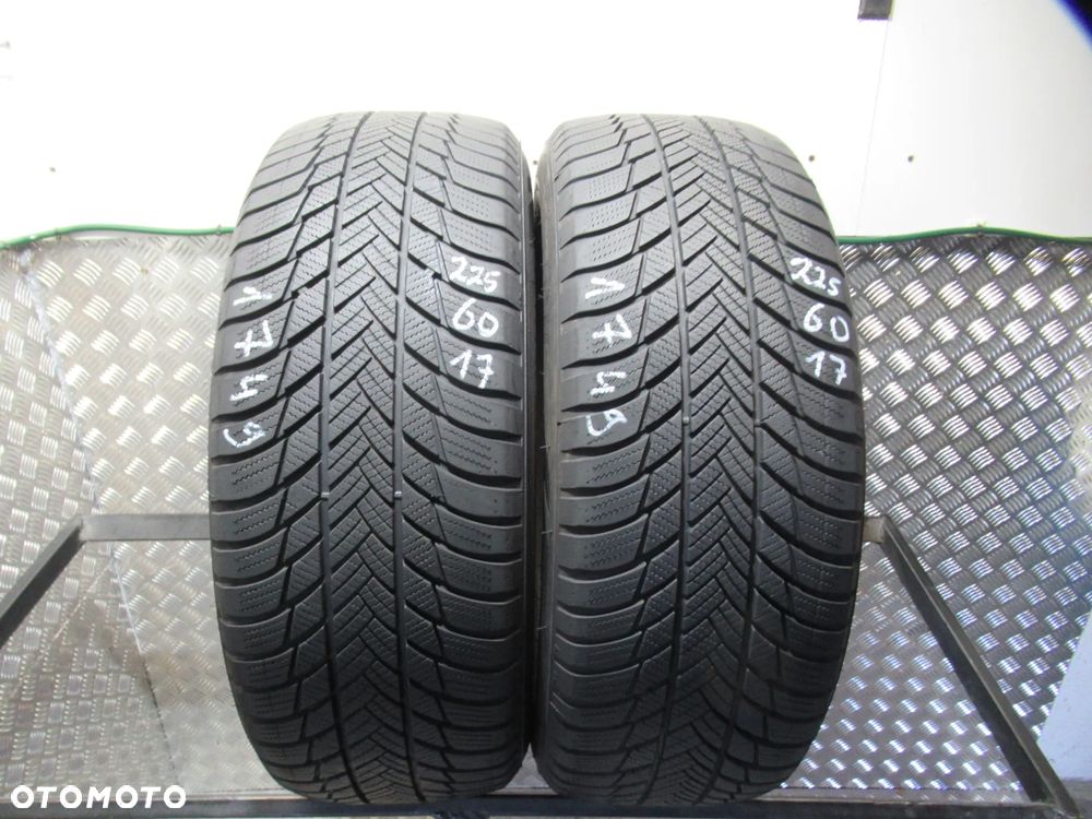 2x Bridgestone Blizzak LM 001 225/60/17 99H nr.1749 - 1