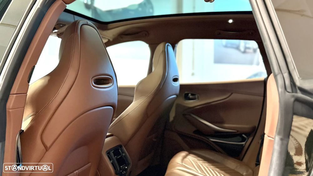 Aston Martin DBX 707 - 18