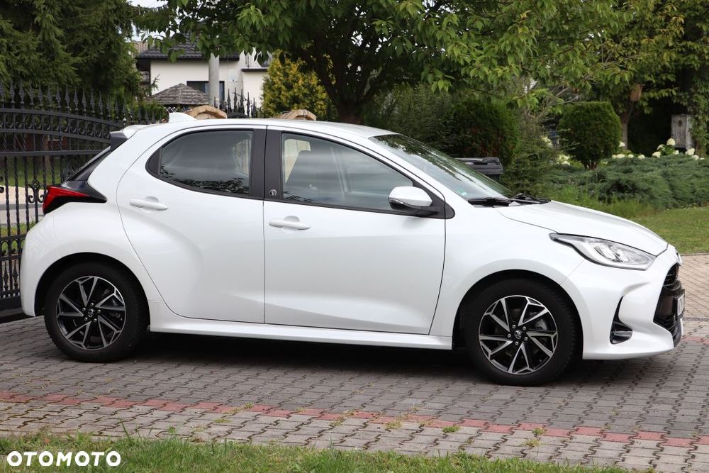 Toyota Yaris 1.5 VVT-i Team Deutschland - 22