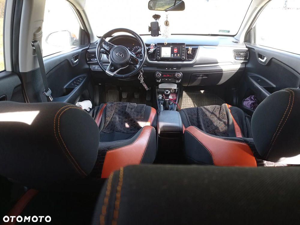 Kia Stonic 1.2 L - 5