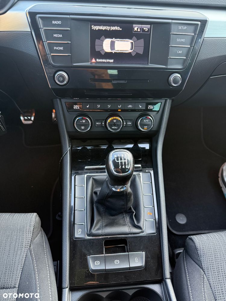 Skoda Superb 1.6 TDI Active - 19