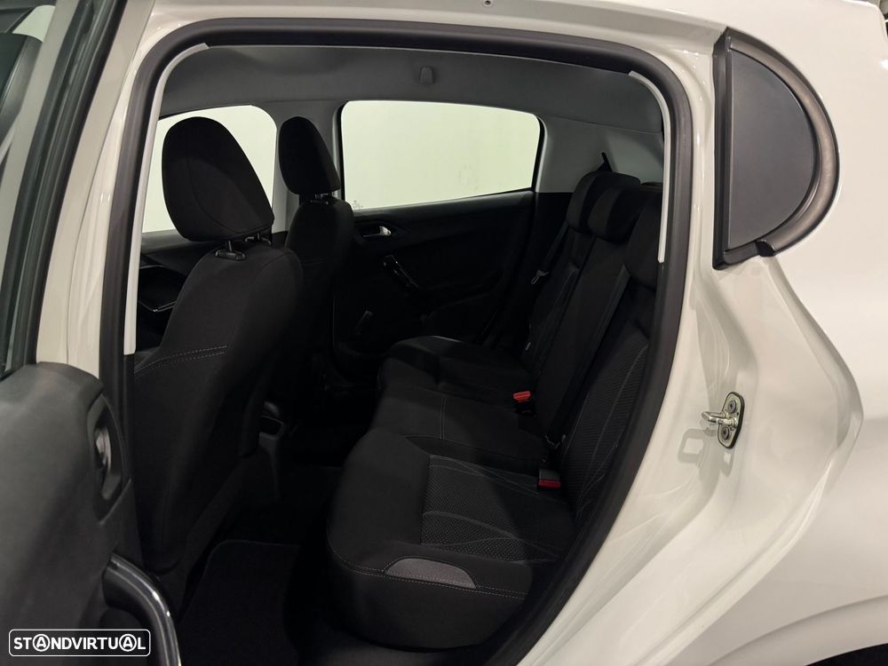 Peugeot 208 1.6 e-HDi Active - 16