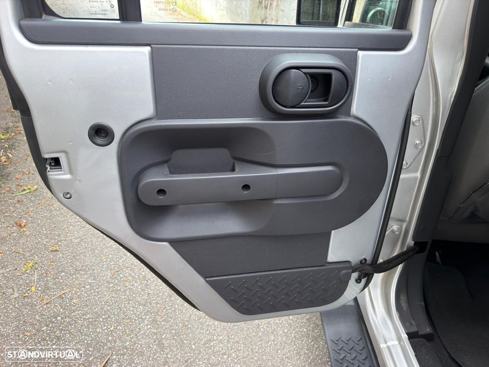 Jeep Wrangler Unlimited 2.8 CRD MTX Sahara - 17