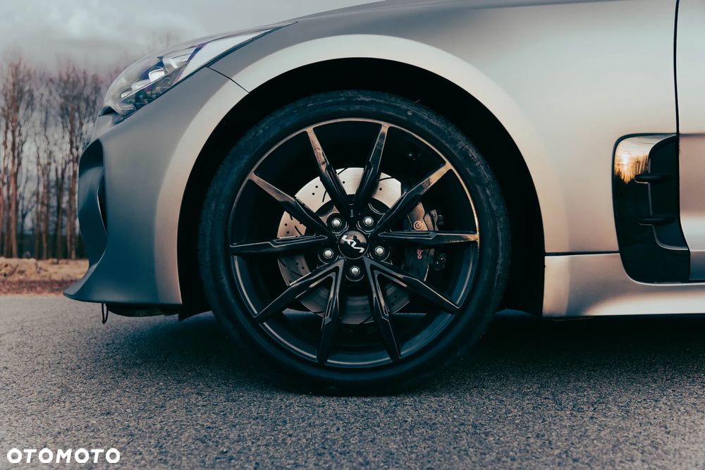 Kia Stinger - 18