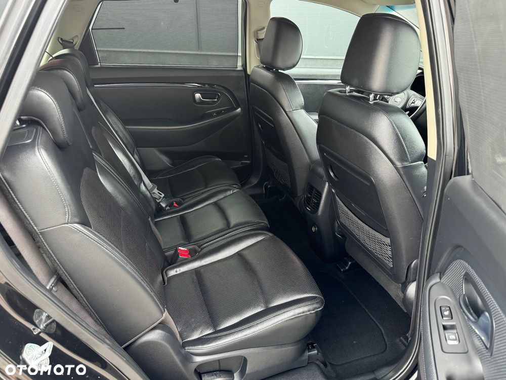 Kia Carens 1.7 CRDi Business Line 7os 7DCT - 10