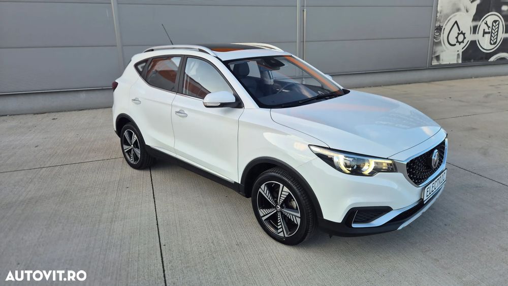 MG ZS EV Luxury - 29