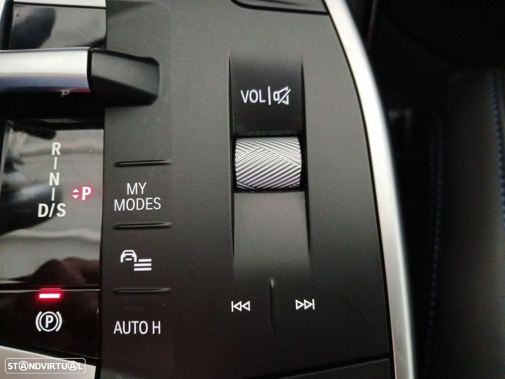 BMW x1 xDrive25e Pack Desportivo M - 24