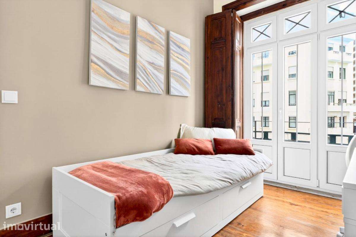 Quarto - localizado em Marquês de Pombal Lisbon - Grande imagem: 2/26