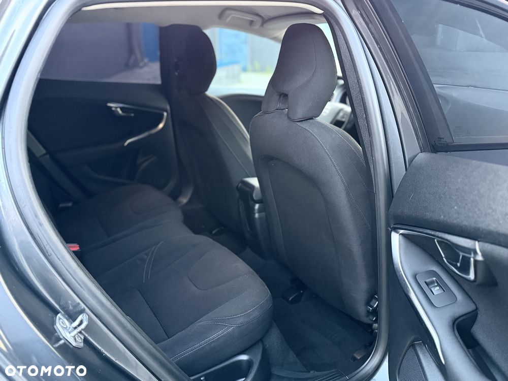 Volvo V40 - 8