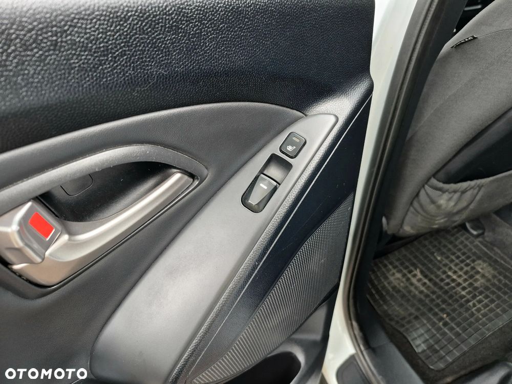 Hyundai ix35 2.0 2WD Style - 23