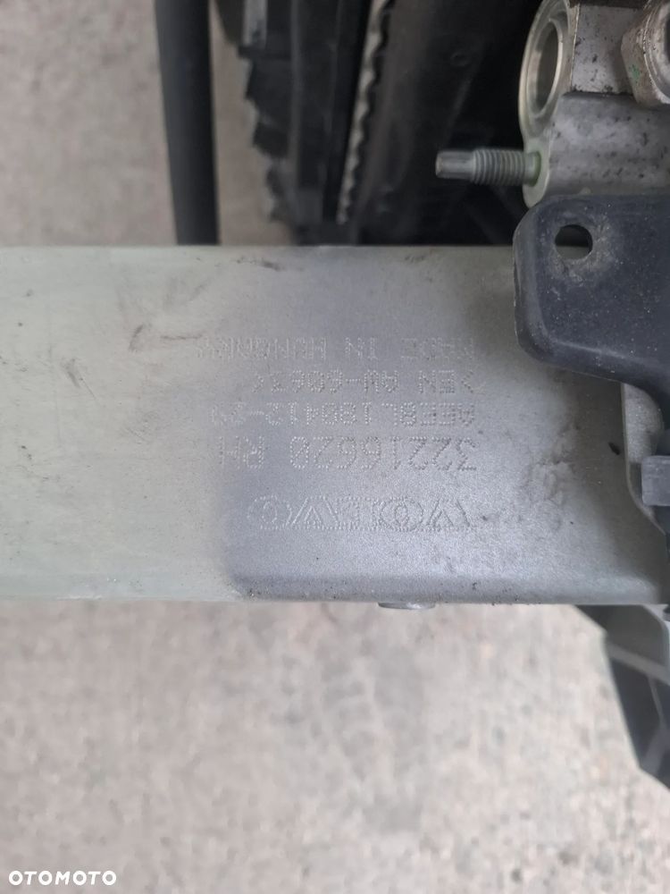 Volvo XC60 II 2,0 benzyna kompletny pas przedni - 8