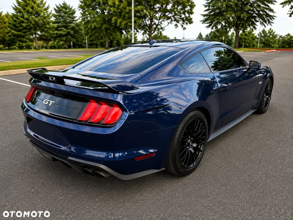 Ford Mustang - 4
