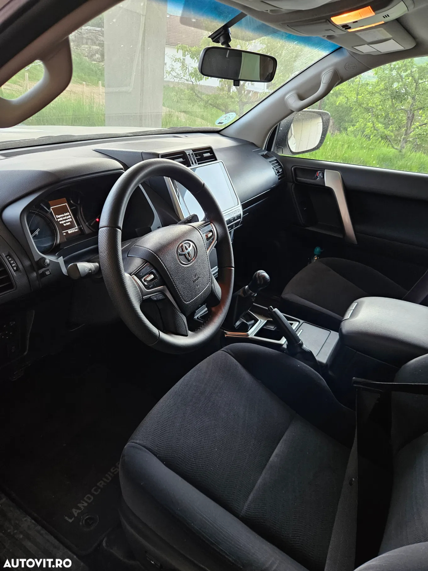 Toyota Land Cruiser - 12