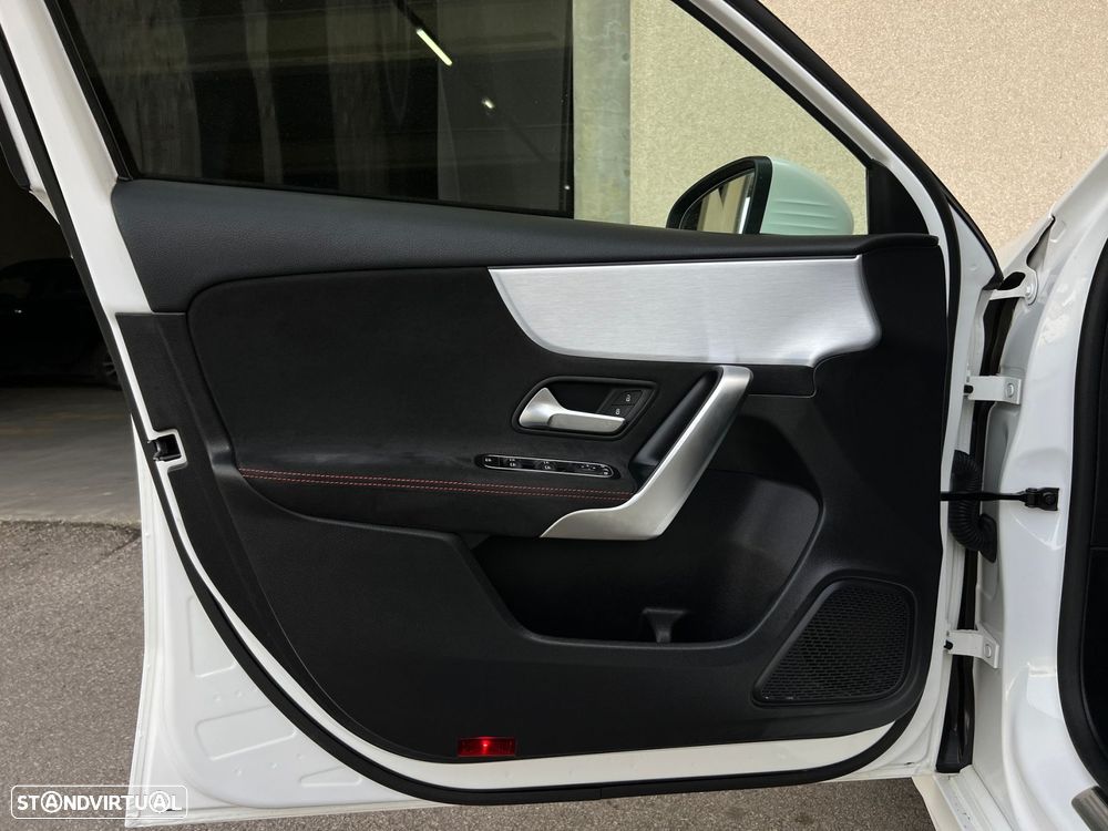 Mercedes-Benz A 200 AMG Line Aut. - 24