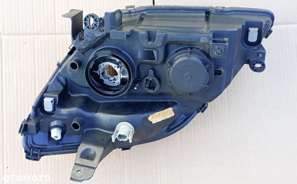 Reflektor prawy lampa prawa Renault Scenic I 1999- czarna - 2