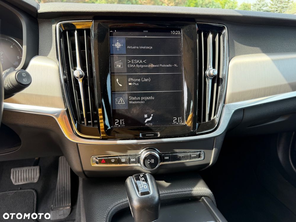 Volvo V90 D4 Momentum - 19
