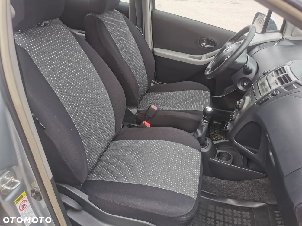 Toyota Yaris 1.4 D-4D Terra EU5 - 17