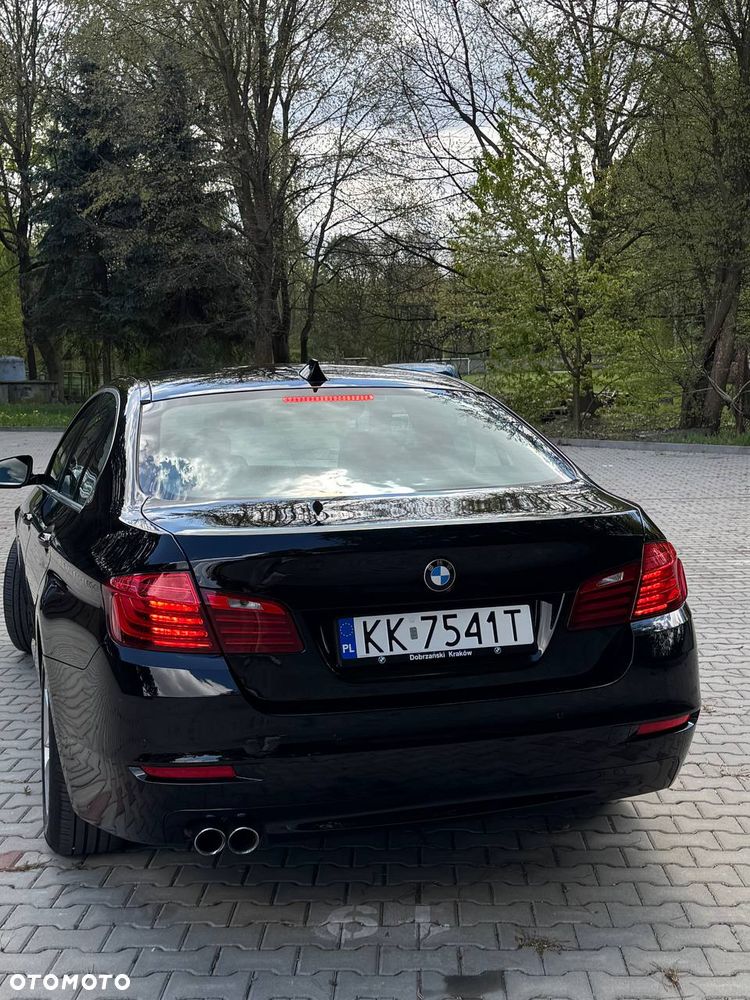 BMW Seria 5 518d - 13