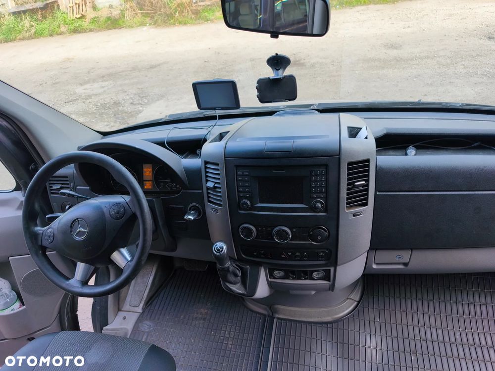 Mercedes-Benz Sprinter - 11