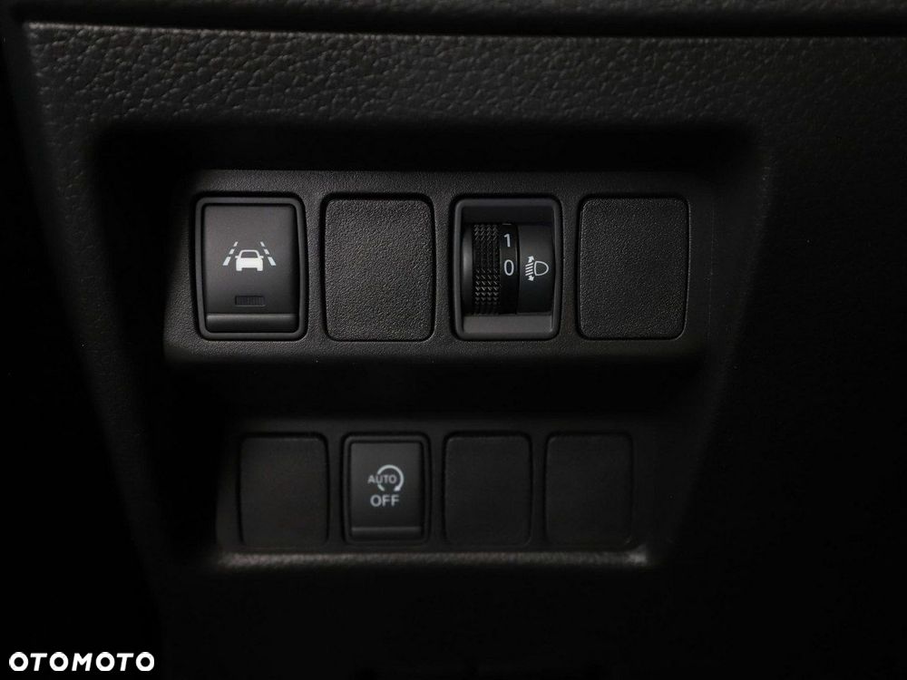 Nissan Qashqai 1.6 DCi N-Connecta - 35