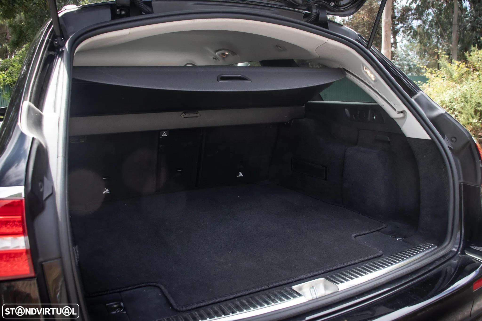 Mercedes-Benz E 300 d T 9G-TRONIC - 14