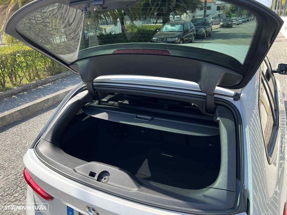 BMW 330 e Aut. Sport Line - 10