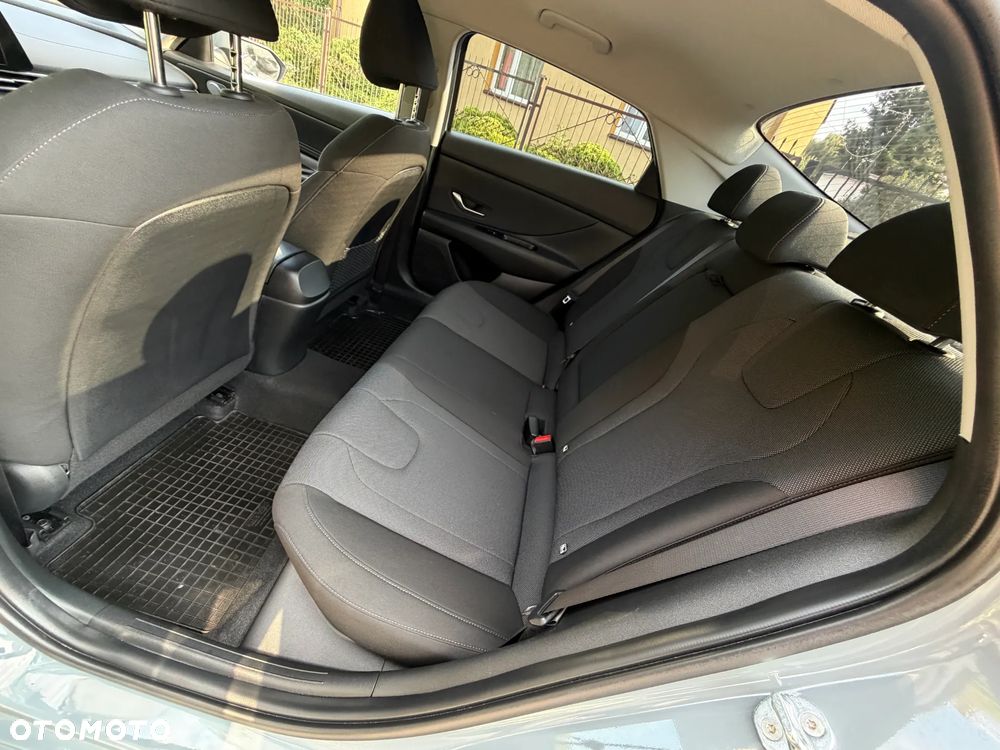 Hyundai Elantra 1.6 Modern - 35