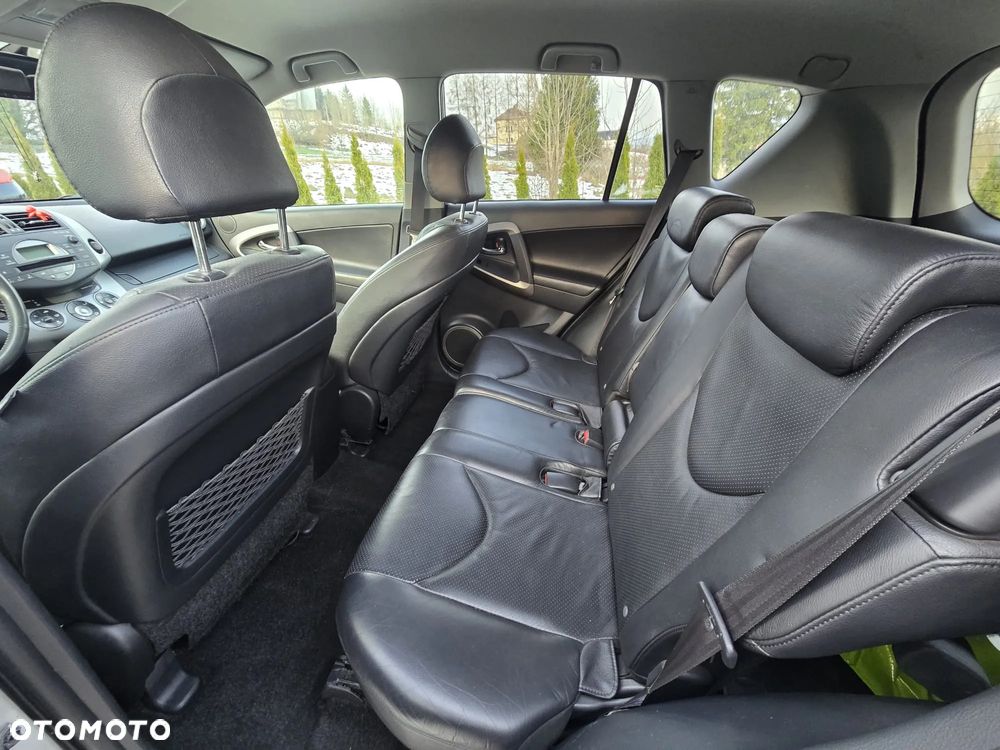 Toyota RAV4 2.2 D-4D Sol 180 - 17