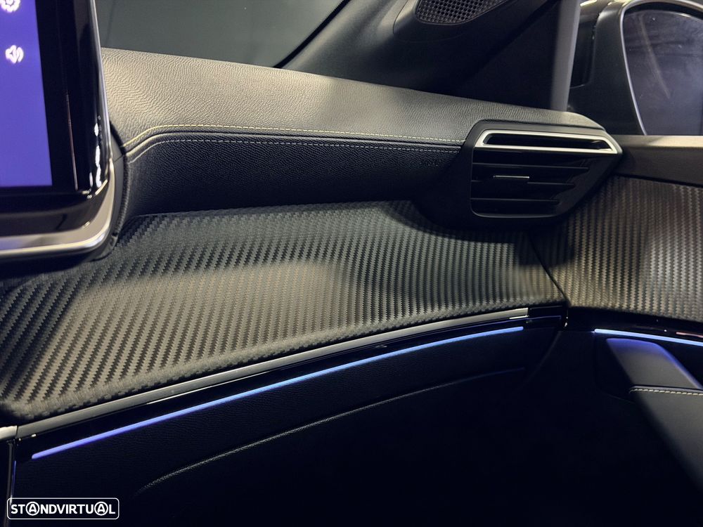 Peugeot e-208 GT - 12