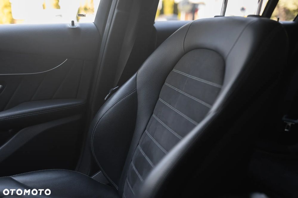 Mercedes-Benz GLC 300 de 4-Matic Business Edition - 19