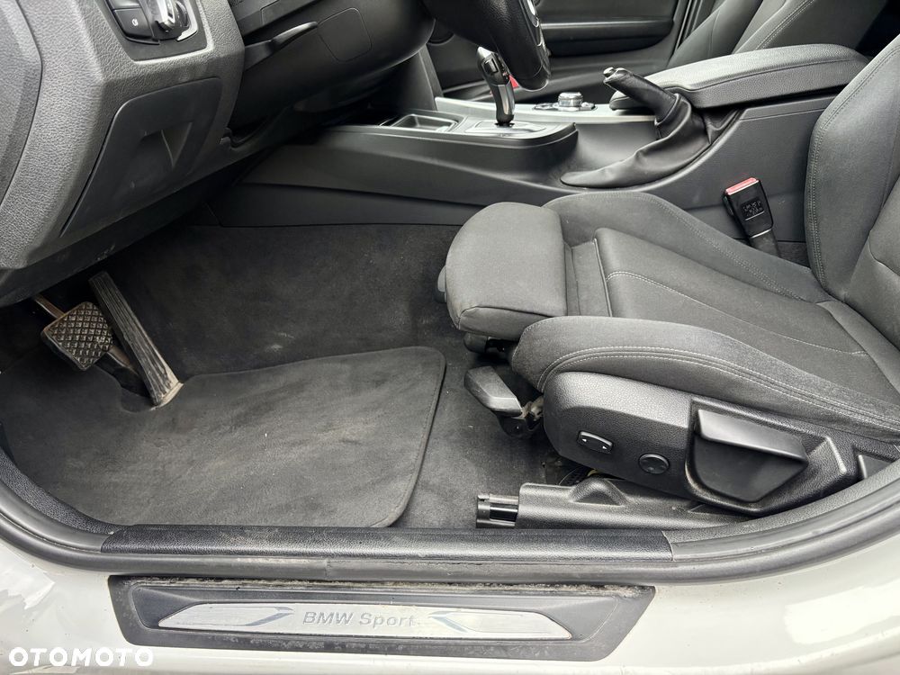 BMW Seria 3 318d Blue Performance Sport Line - 16