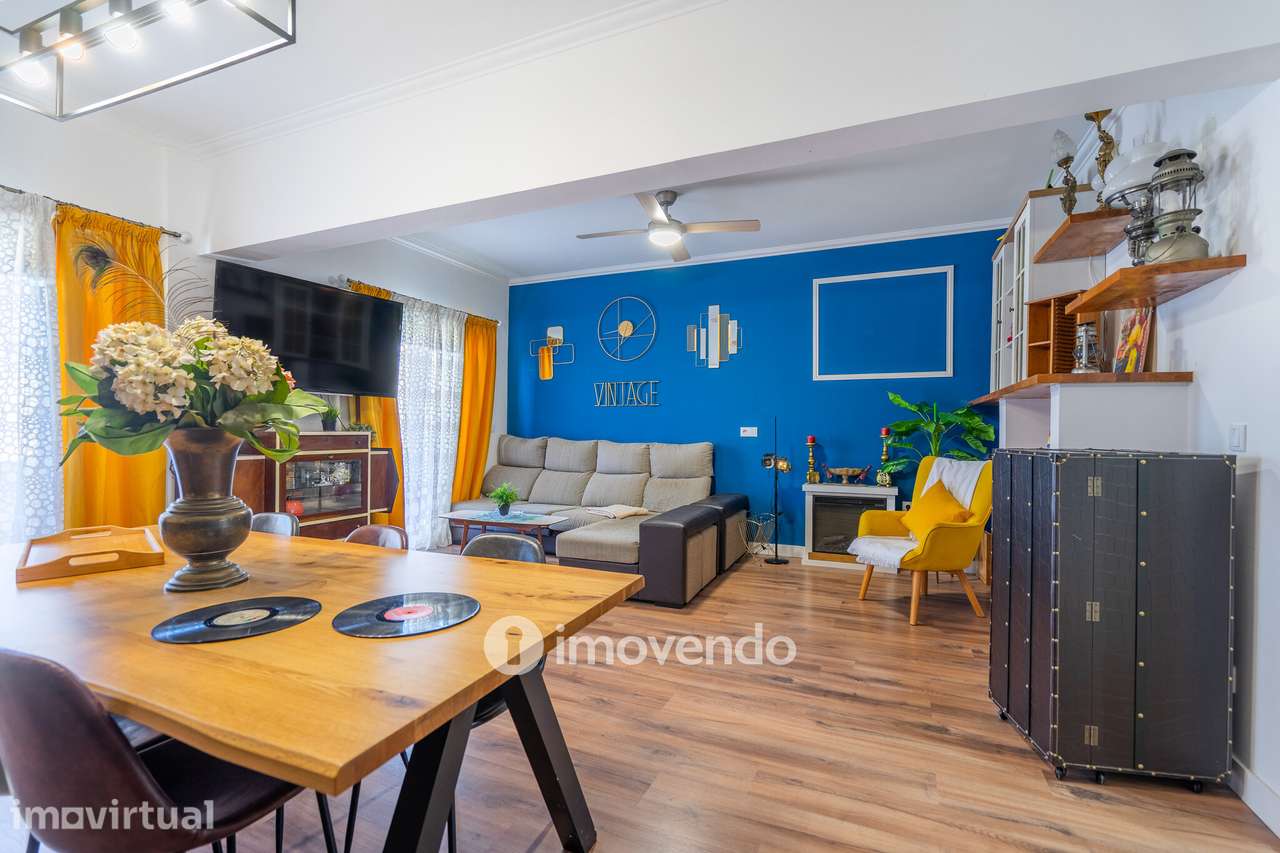 Apartamento T3+1 com áreas amplas e cozinha equipada, no Lumiar - Grande imagem: 2/55
