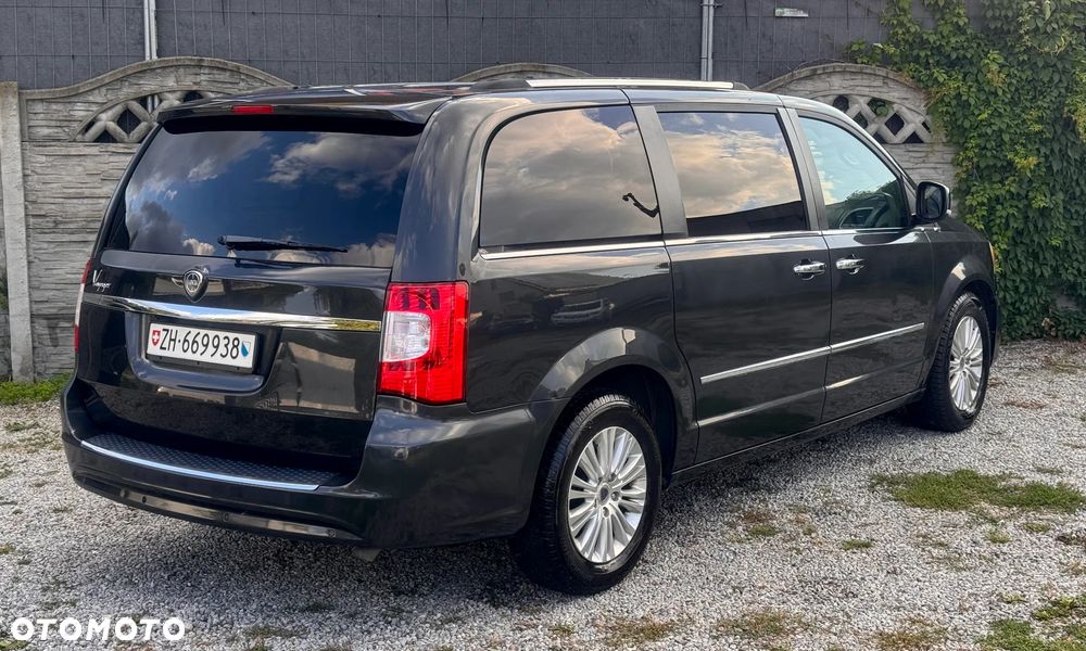 Lancia Voyager 2.8CRD Platinum - 8