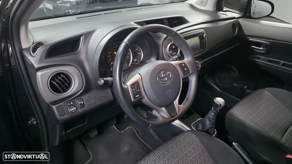 Toyota Yaris 1.33 VVT-i Comfort — fotografia 5