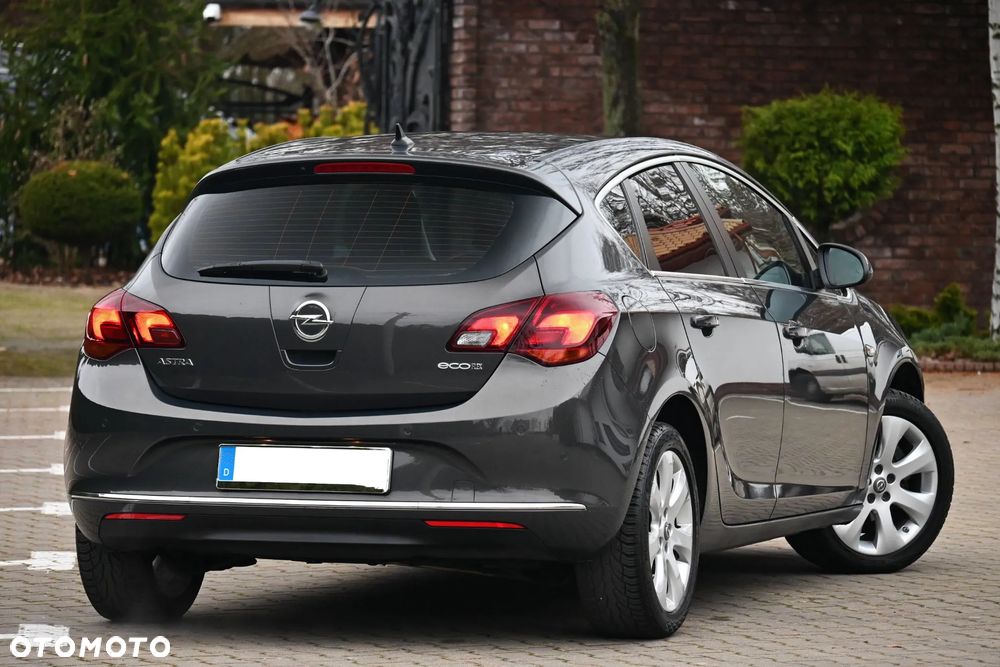 Opel Astra ver-1-4-turbo-cosmo - 11