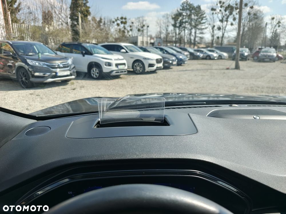 Ford Kuga 2.0 EcoBlue Hybrid ST-LINE - 24