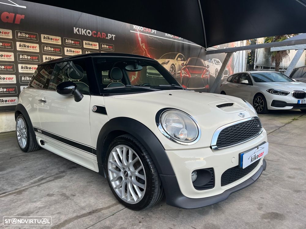 MINI 3 Portas Cooper D - 2