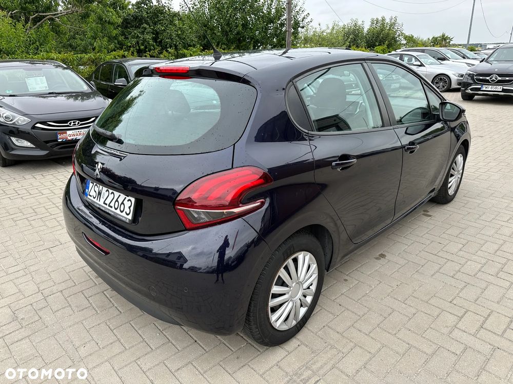 Peugeot 208 - 3