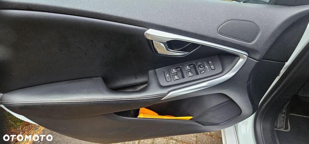 Volvo V40 D2 RDesign - 12