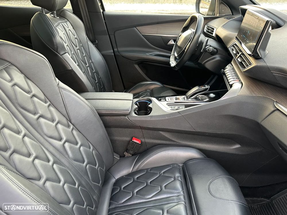 Peugeot 3008 1.6 Hybrid4 GT e-EAT8 - 40