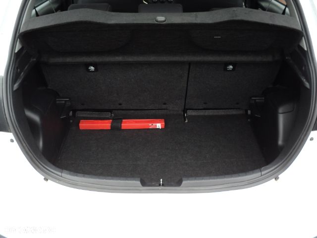 Toyota Yaris - 11