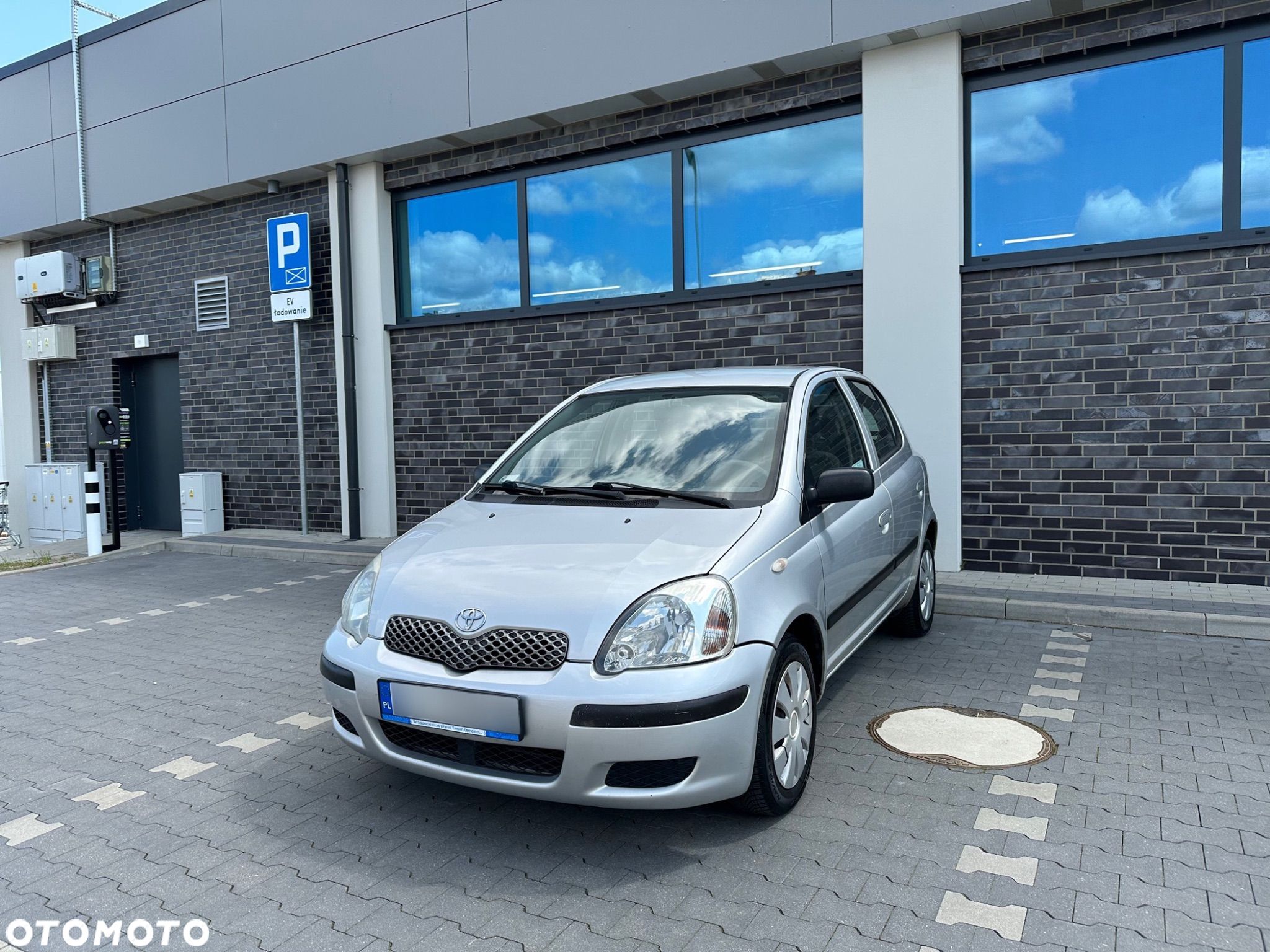 Toyota Yaris 1.3 Luna - 1