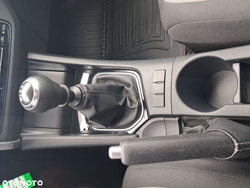 Toyota Auris 1.33 VVT-i Active - 21