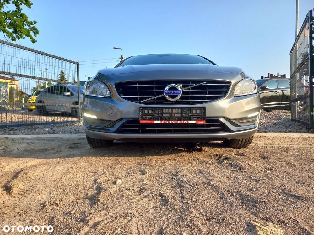 Volvo V60 D2 Drive-E Dynamic Edition (Kinetic) - 13